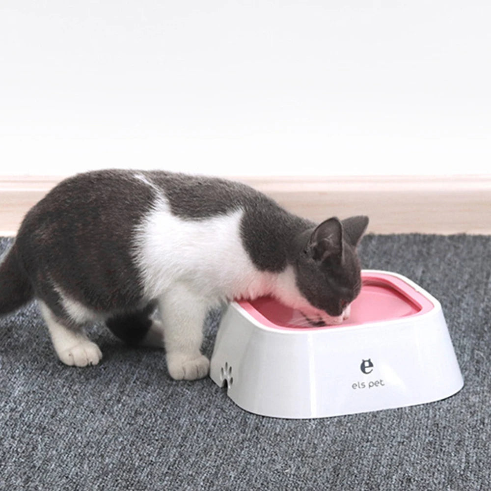 TidySip™ No-Spill Pet Water Bowl - Keep Your Floors Dry and Your Pets Happy!